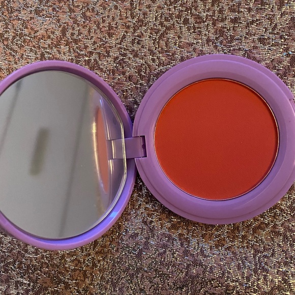 In Bloom Powder Blush in the color Freshly Squeezed - Picture 5 of 10